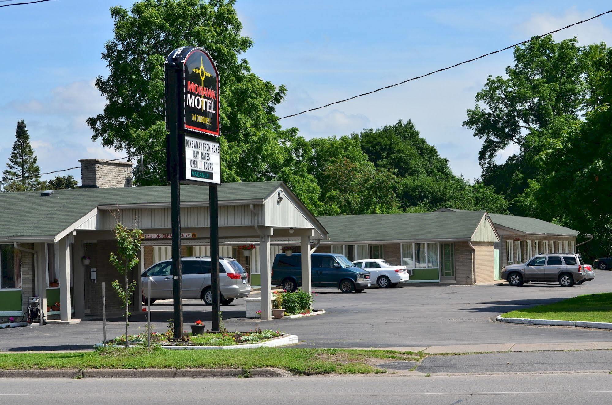 Mohawk Motel Brantford Zewnętrze zdjęcie